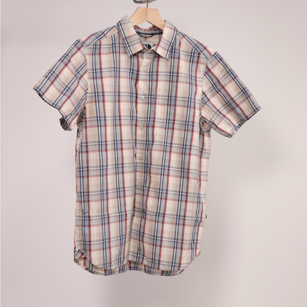 Men’s North Face button down shirt size Medium